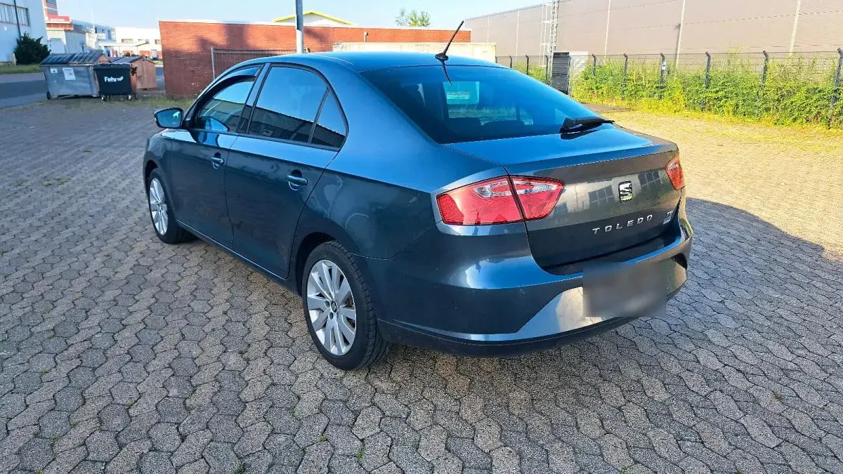 Gebraucht Seat Toledo 110 PS (80 kW) 2016 Andere farben Kleinwagen