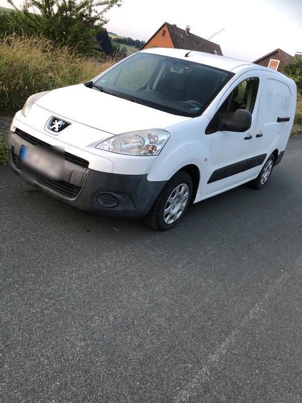 Weiß Gebraucht 2010 Peugeot Partner Van / Kleinbus | 2.750 € (Fairer Preis) - Bild 1/4