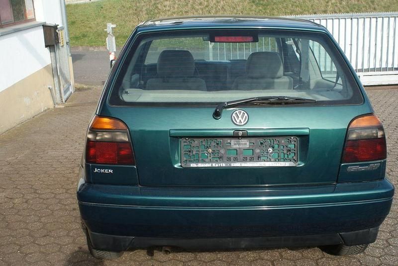 Gebraucht VW Golf III 75 PS (55 kW) 1997 Grün Limousine