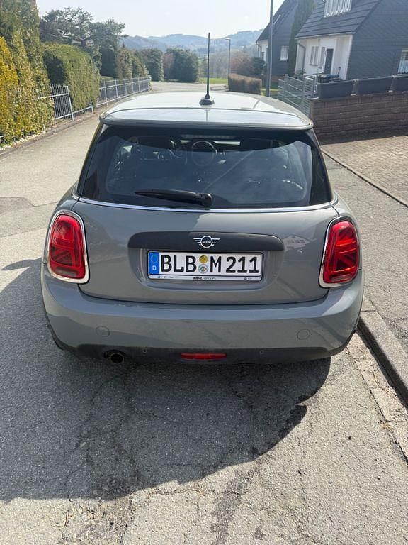 Gebraucht Mini ONE 102 PS (75 kW) 2019 Grau Kleinwagen