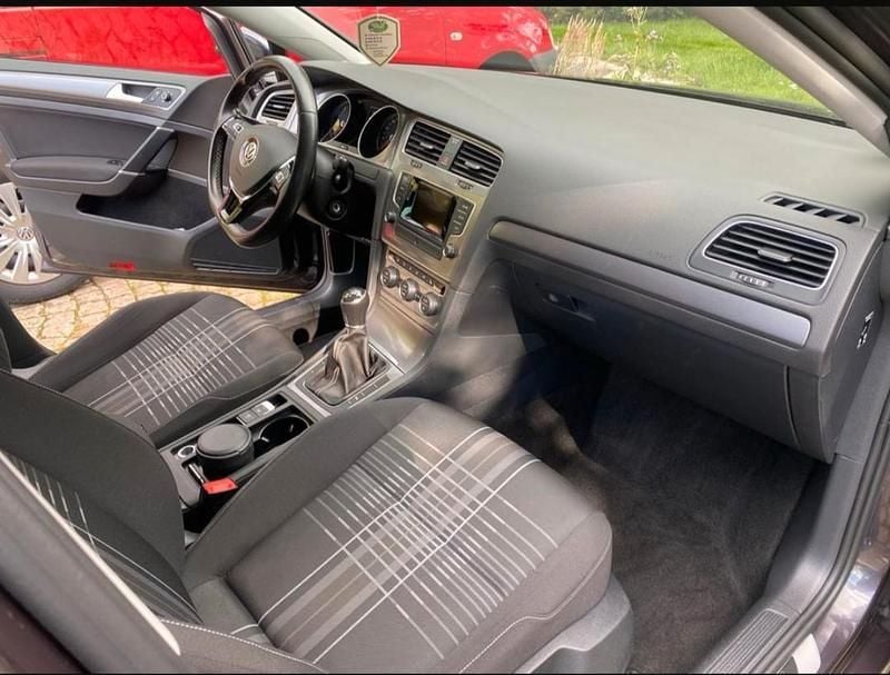 Gebraucht VW Golf VII 110 PS (80 kW) 2016 Grau Kleinwagen
