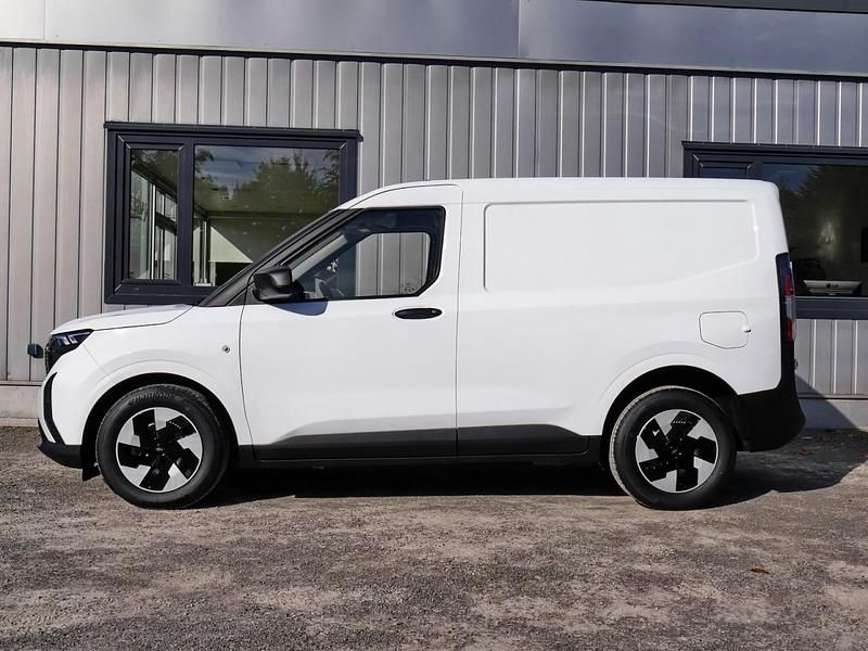 Neu Ford Courier Trend 100 kW (136 PS) 2025 Weiß Van / Kleinbus