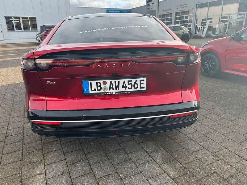 Neu Mazda 6e Takumi-Line 180 kW (245 PS) 2025 Rot Limousine