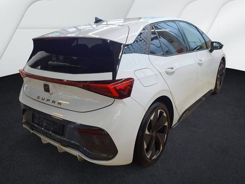 Second-hand Cupra Born e-Boost 169 kW (231 CP) 2025 Alb Hatchback