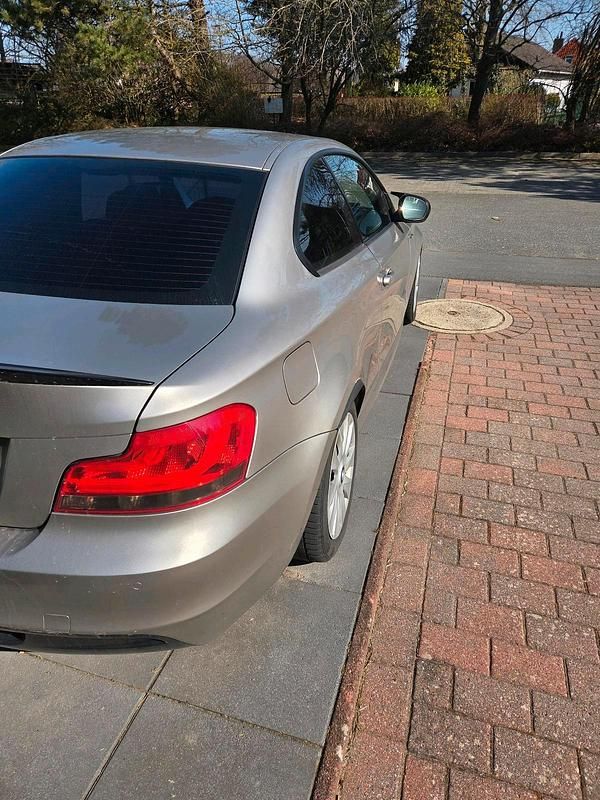 Gebraucht BMW 118 Coupé 143 PS (105 kW) 2011 Grau Coupé