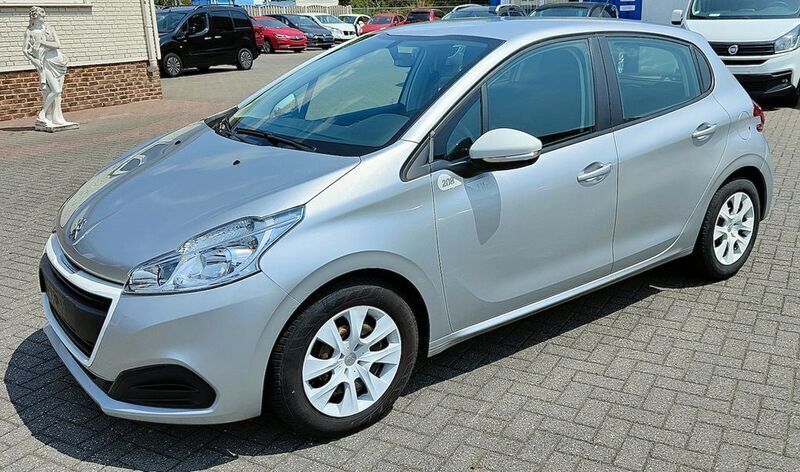 Grau Gebraucht 2016 Peugeot 208 Kleinwagen | 3.200 € (Superpreis) - Bild 1/4