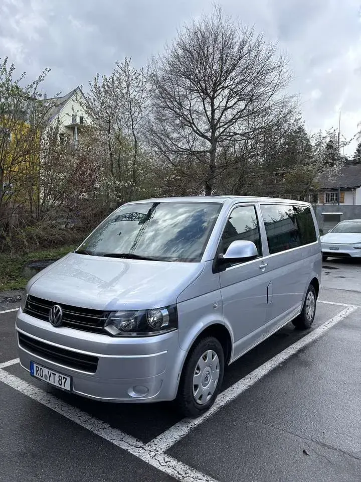 Gebraucht VW T5 Comfortline 102 PS (75 kW) 2010 Silber Van
