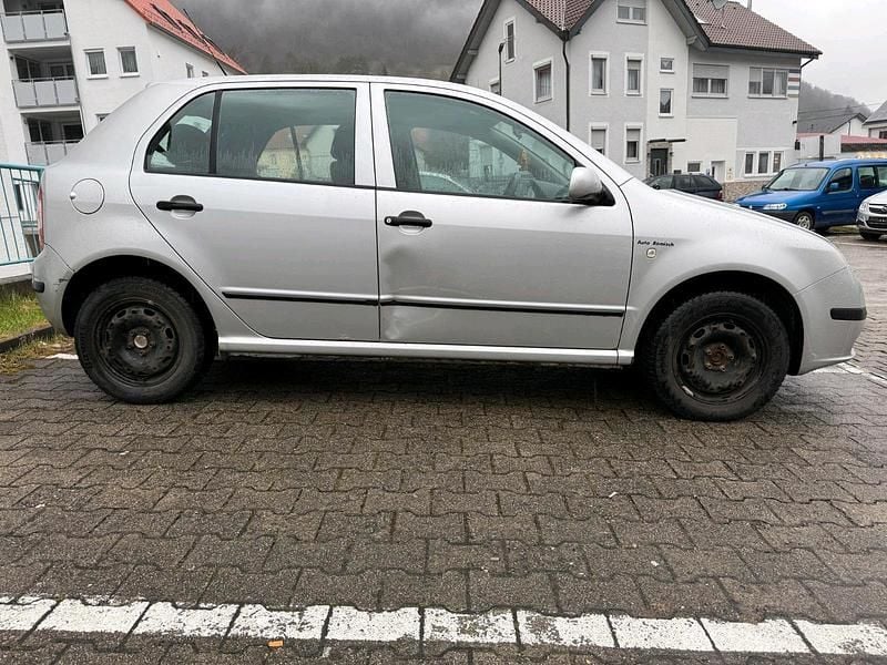 Gebraucht Skoda Fabia 75 PS (55 kW) 2005 Silber Kleinwagen