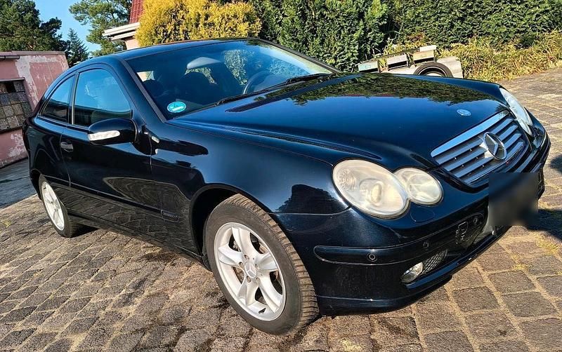 Blau Gebraucht 2004 Mercedes C320 Coupé | 2.850 € (Guter Preis) - Bild 1/4