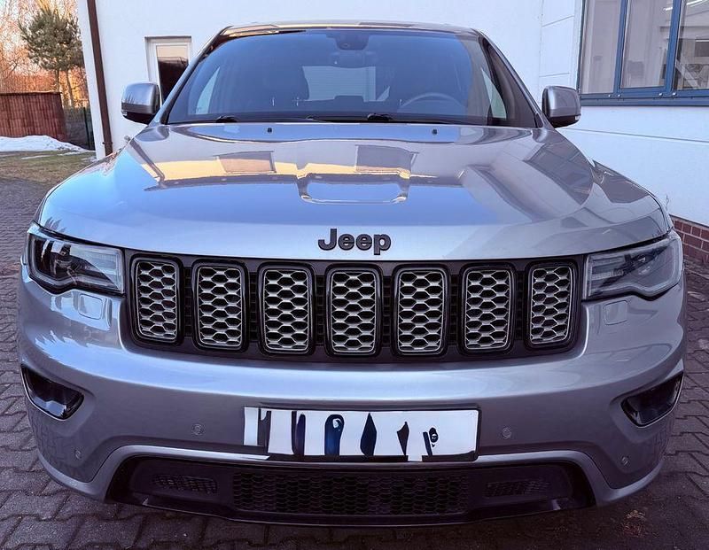 Gebraucht Jeep Grand Cherokee Night Eagle 250 PS (183 kW) 2018 Silber SUV