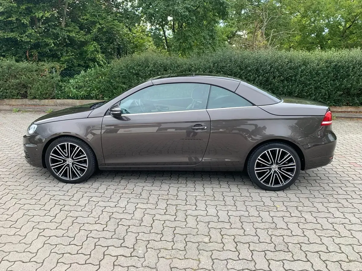 Usata VW Eos 160 CV (117 kW) 2012 Marrone Cabrio