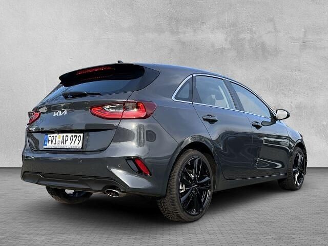 Gebraucht Kia Ceed Spirit 140 PS (102 kW) 2024 Grau Kleinwagen