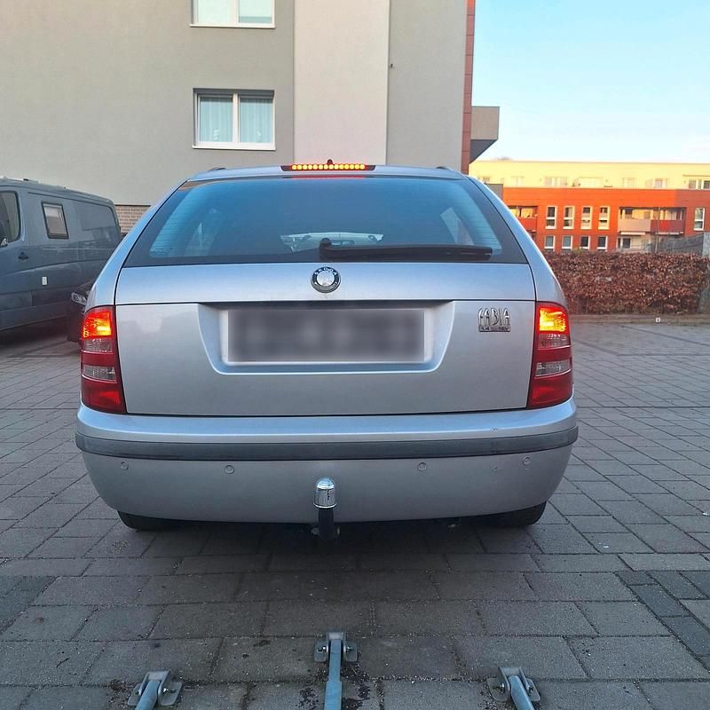 Gebraucht Skoda Fabia 75 PS (55 kW) 2001 Silber Kombi