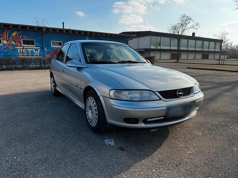 Gebraucht Opel Vectra 115 PS (84 kW) 1999 Silber Limousine