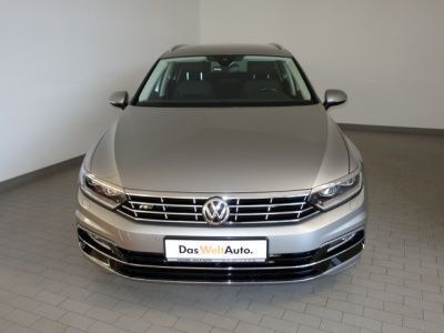 Gebraucht VW Passat Highline 190 PS (139 kW) 2017 Silber metallic Kombi