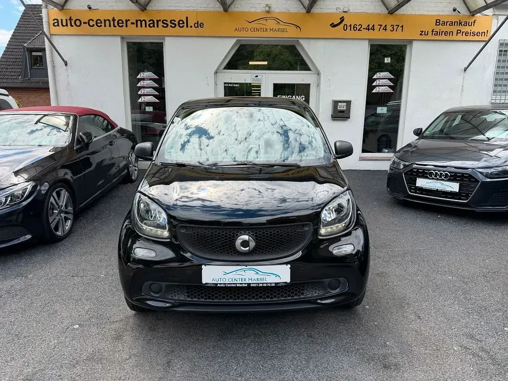 Gebraucht Smart ForFour 71 PS (52 kW) 2019 Schwarz Kleinwagen