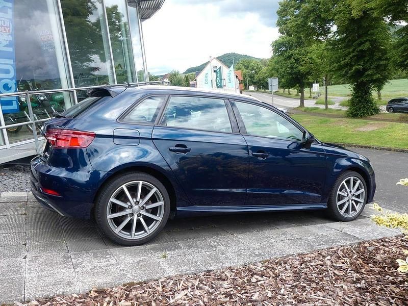 Gebraucht Audi A3 Sport 204 PS (150 kW) 2020 Blau Limousine