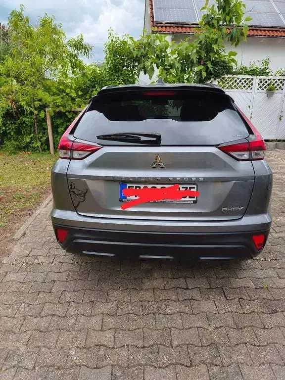Gebraucht Mitsubishi Eclipse Cross Basis 188 PS (138 kW) 2022 Grau SUV