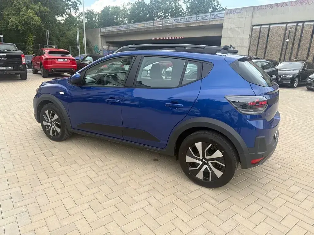 Gebraucht Dacia Sandero Expression 110 PS (80 kW) 2026 Blau SUV