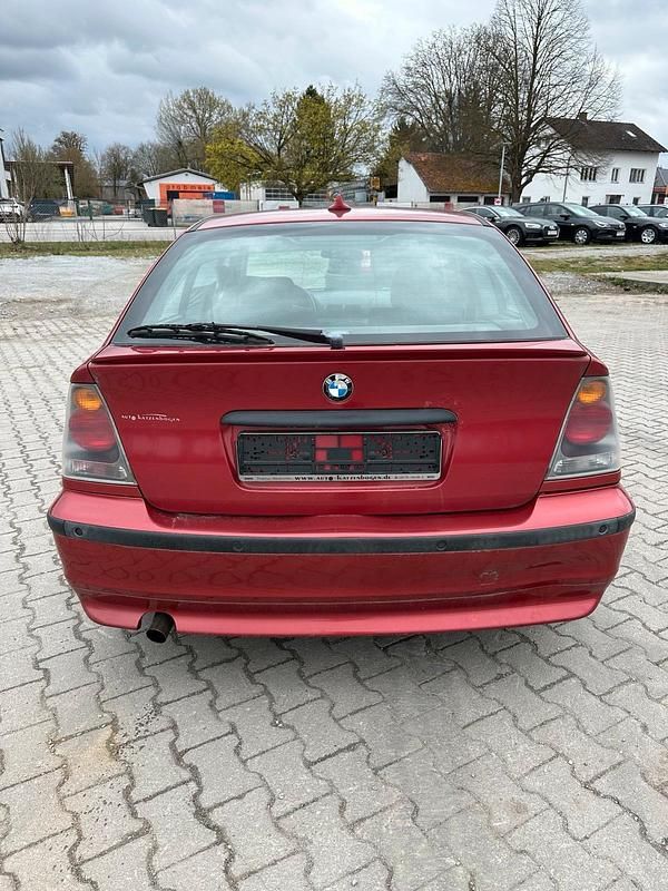 Gebraucht BMW 318 143 PS (105 kW) 2002 Rot Coupé