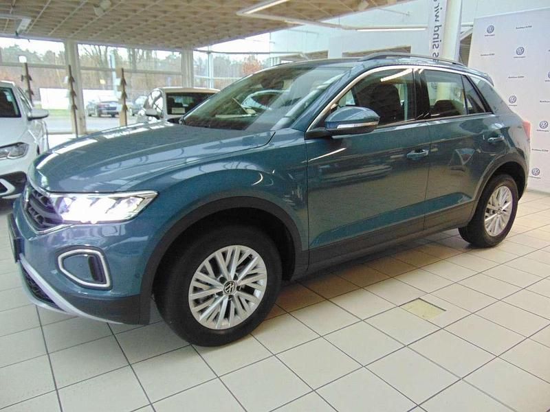 Blau Gebraucht 2024 VW T-Roc Life SUV | 26.990 € (Superpreis) - Bild 1/4