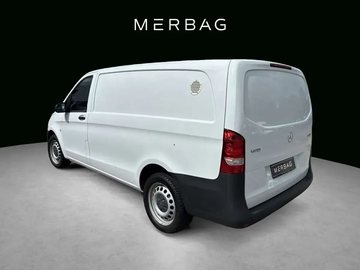 Gebraucht Mercedes Vito 163 PS (119 kW) 2022 Weiß Van