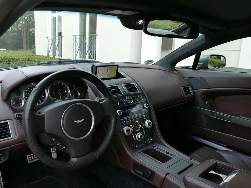 Gebraucht Aston Martin V8 426 PS (313 kW) 2009 Meteorite grey Coupé