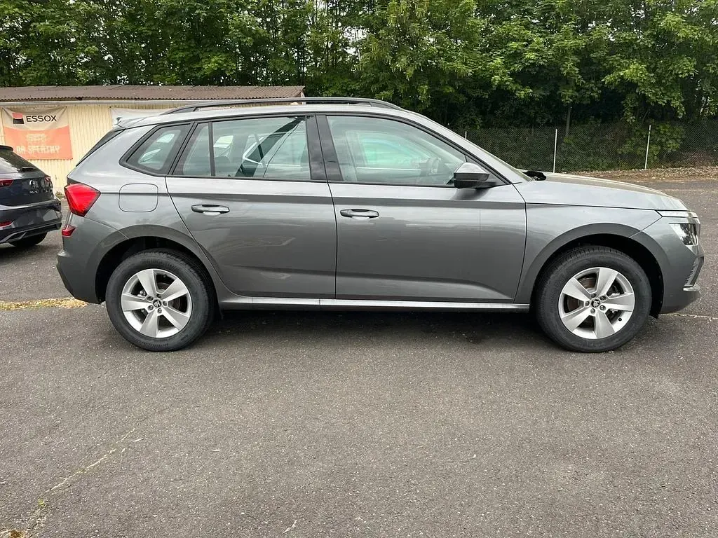 Neu Skoda Kamiq Selection 116 PS (85 kW) 2025 Grau SUV
