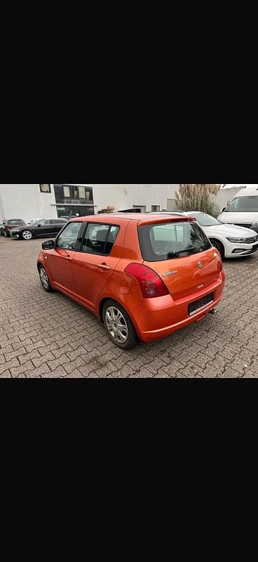 Gebraucht Suzuki Swift 97 PS (71 kW) 2006 Orange Kleinwagen