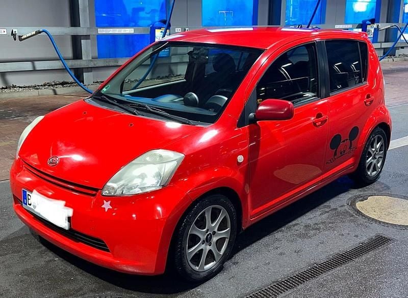 Rot Gebraucht 2006 Daihatsu Sirion Kleinwagen | 1.800 € (Superpreis) - Bild 1/4