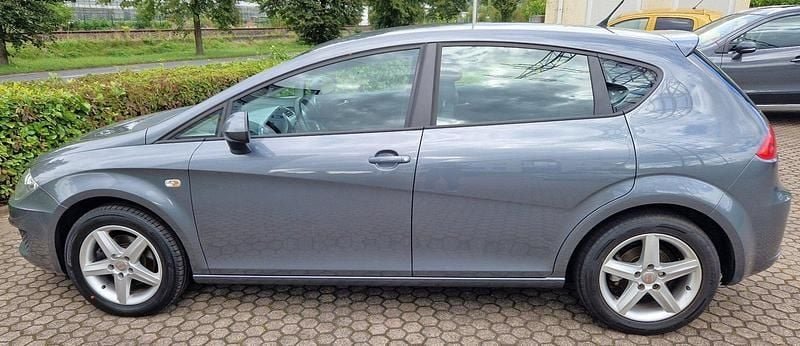 Gebraucht Seat Leon 105 PS (77 kW) 2012 Grau Limousine