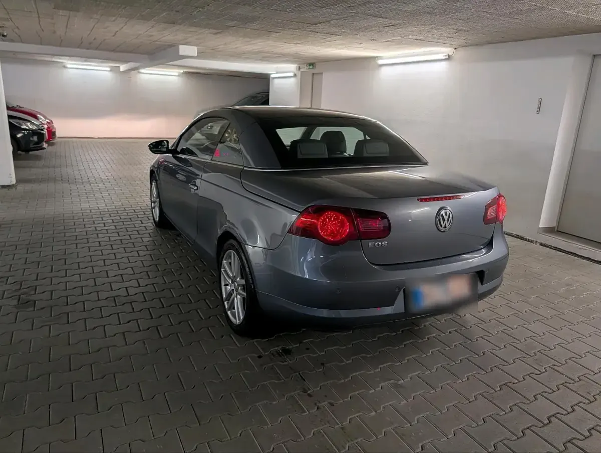 Gebraucht VW Eos 122 PS (89 kW) 2010 Grau Cabrio