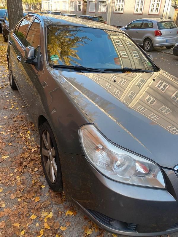 Gebraucht Chevrolet Epica 142 PS (104 kW) 2009 Grau Limousine