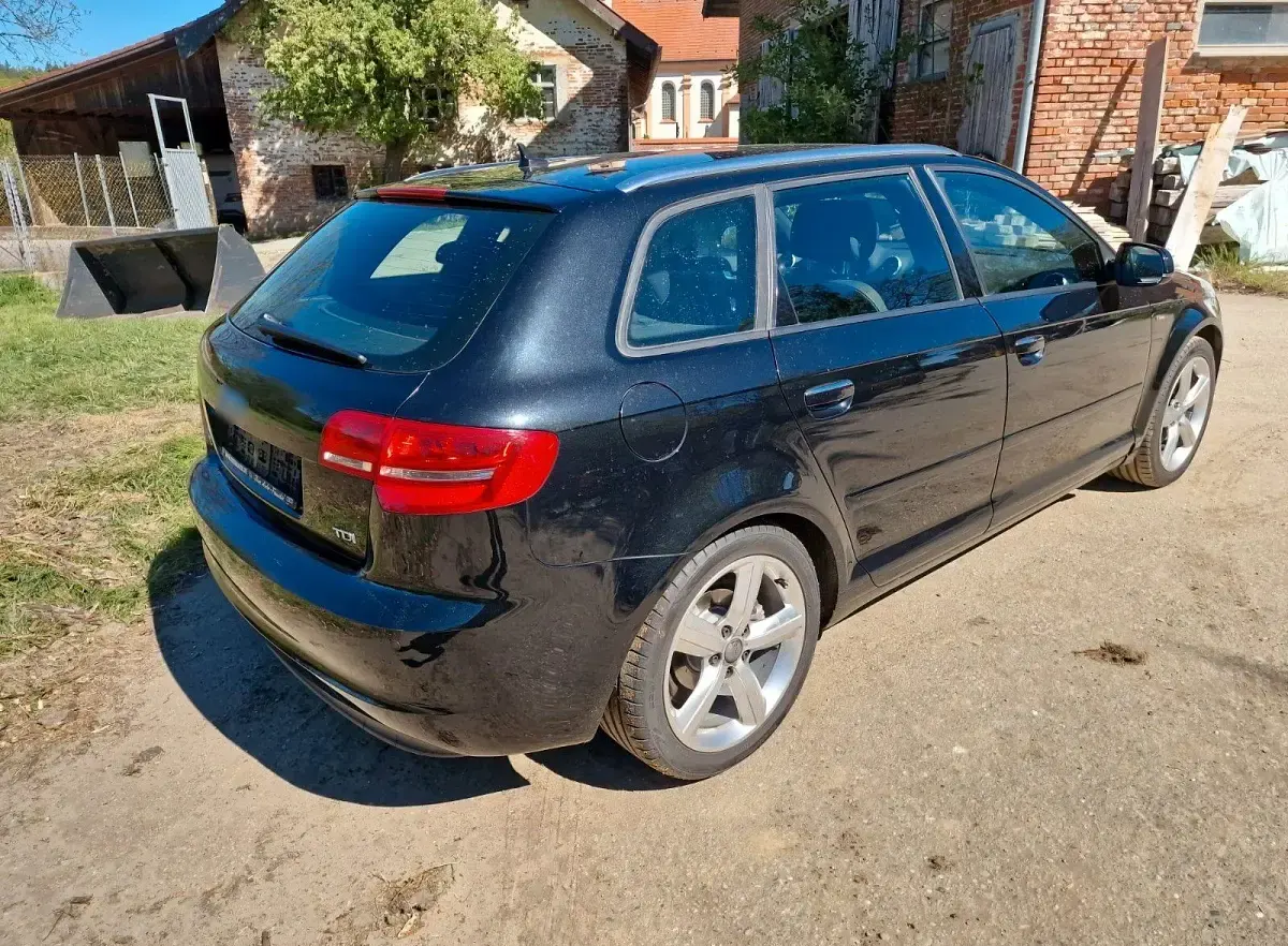 Gebraucht Audi A3 S-Line 140 PS (102 kW) 2010 Schwarz Kleinwagen