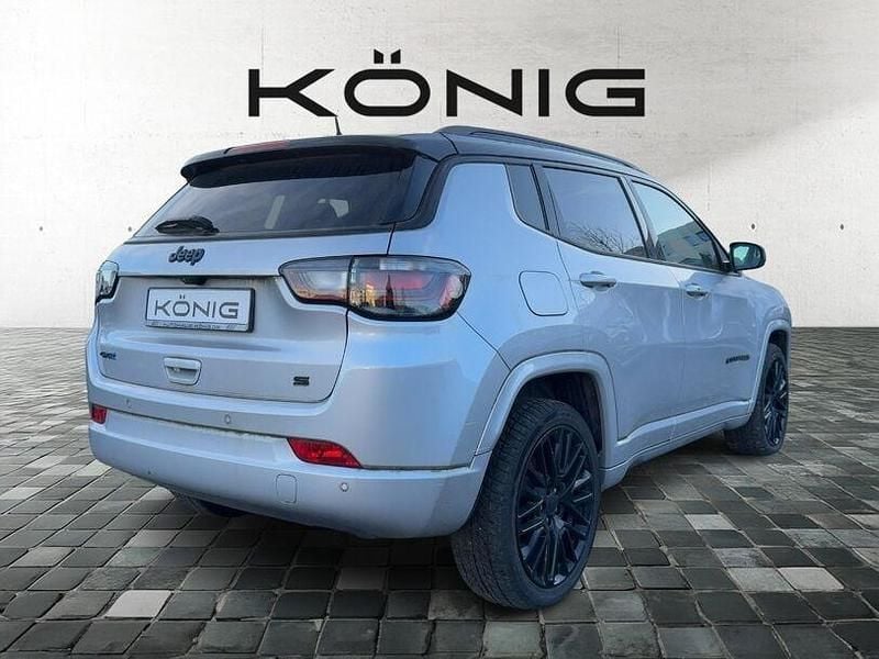 Gebraucht Jeep Compass 180 PS (132 kW) 2022 Zweifarblackierung glacier si SUV