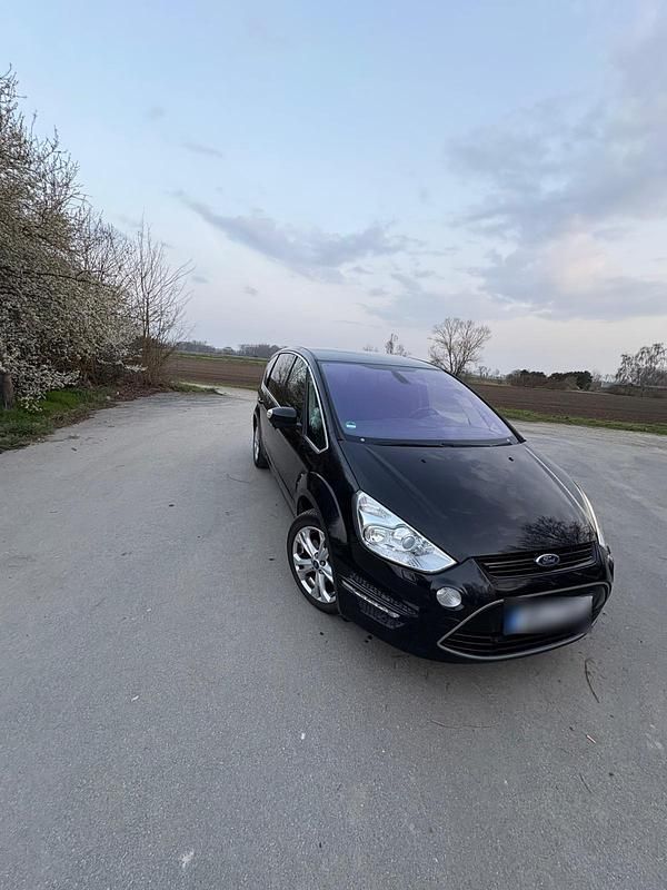 Gebraucht Ford S-MAX 140 PS (102 kW) 2011 Schwarz Van / Kleinbus