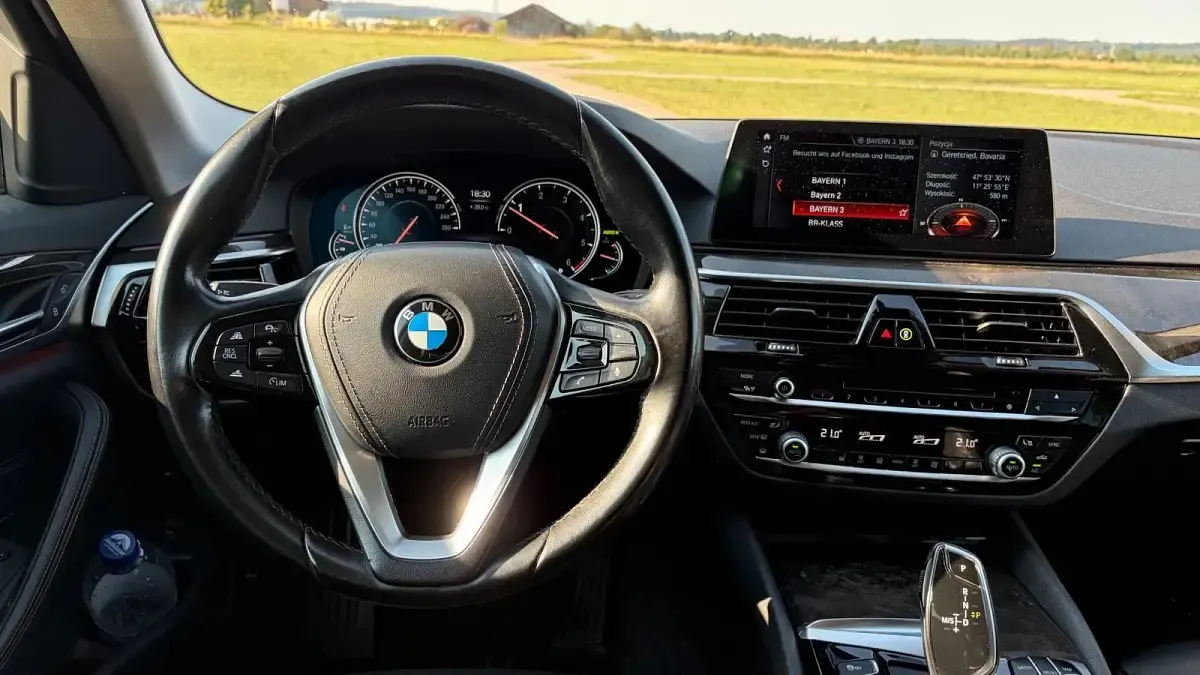 Gebraucht BMW 520 190 PS (139 kW) 2017 Schwarz Kombi