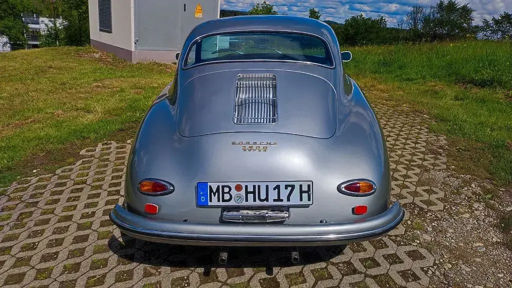 Używany Porsche 356 101 KM (74 kW) 1978 Srebrny Coupe