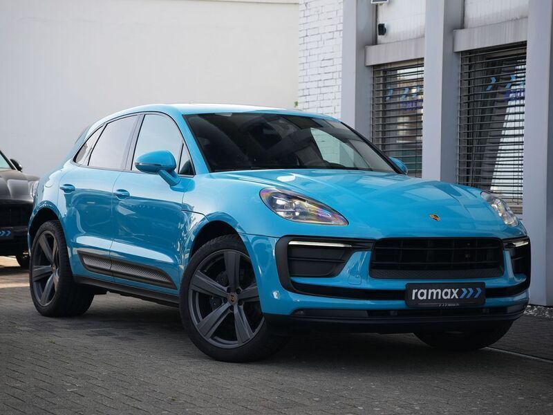 Blau Gebraucht 2021 Porsche Macan SUV | 69.500 € (Teuer) - Bild 1/4
