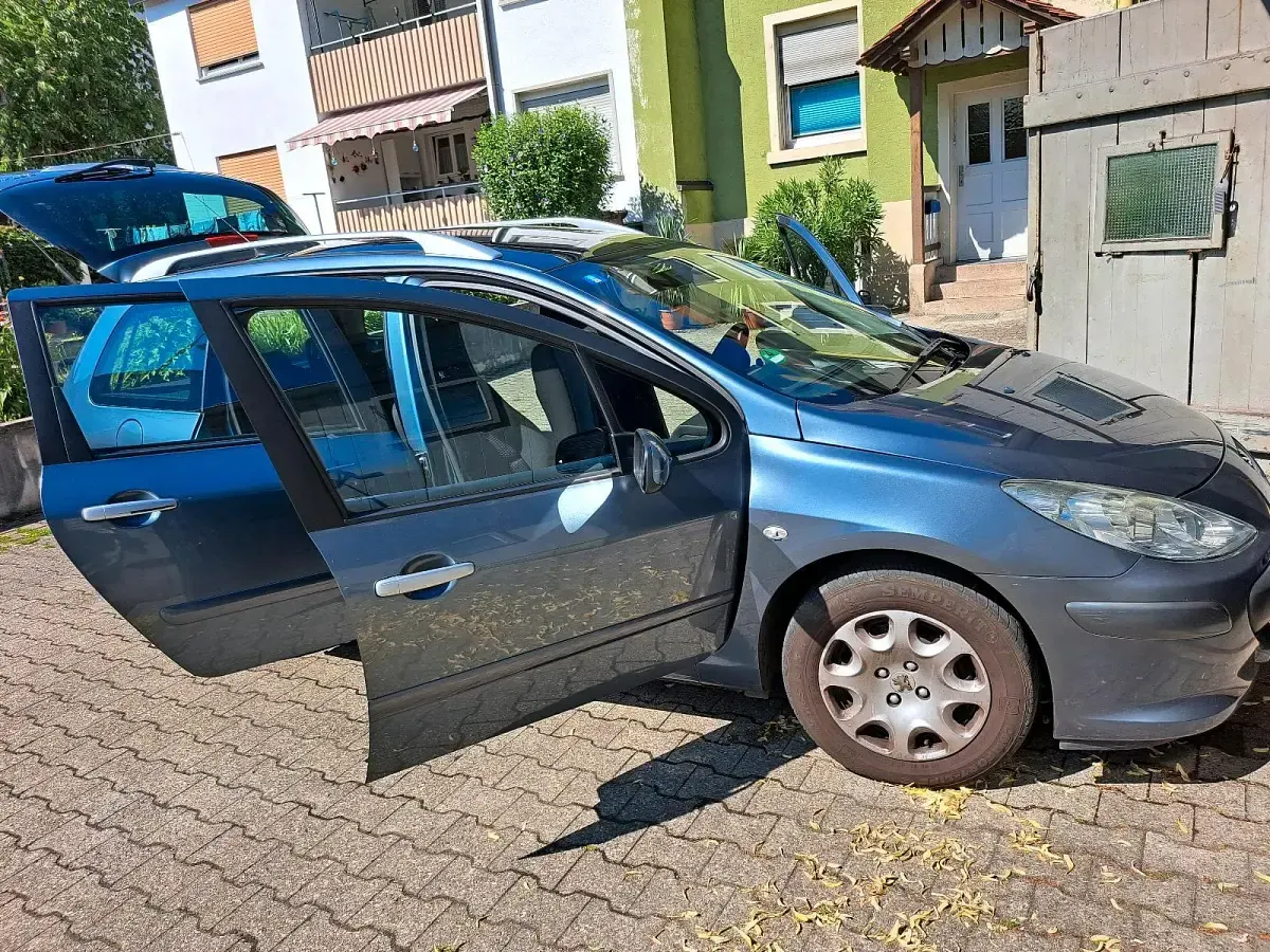 Gebraucht Peugeot 307 106 PS (77 kW) 2007 Silber Kombi
