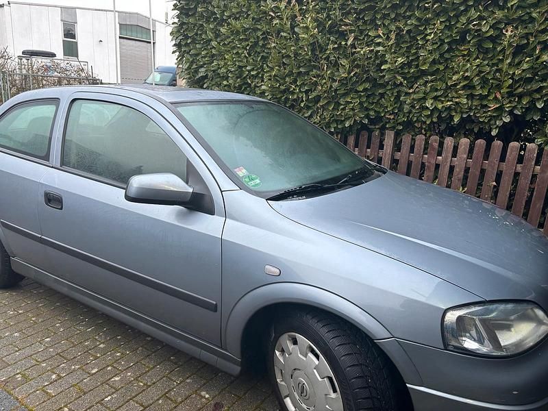 Gebraucht Opel Astra 103 PS (75 kW) 2004 Silber Kleinwagen
