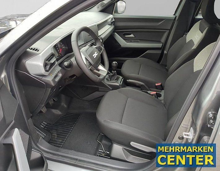 Neu Dacia Duster Essentiel 101 PS (74 kW) 2025 Grau SUV