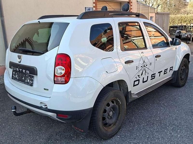 Second-hand Dacia Duster 105 CP (77 kW) 2013 Alb SUV