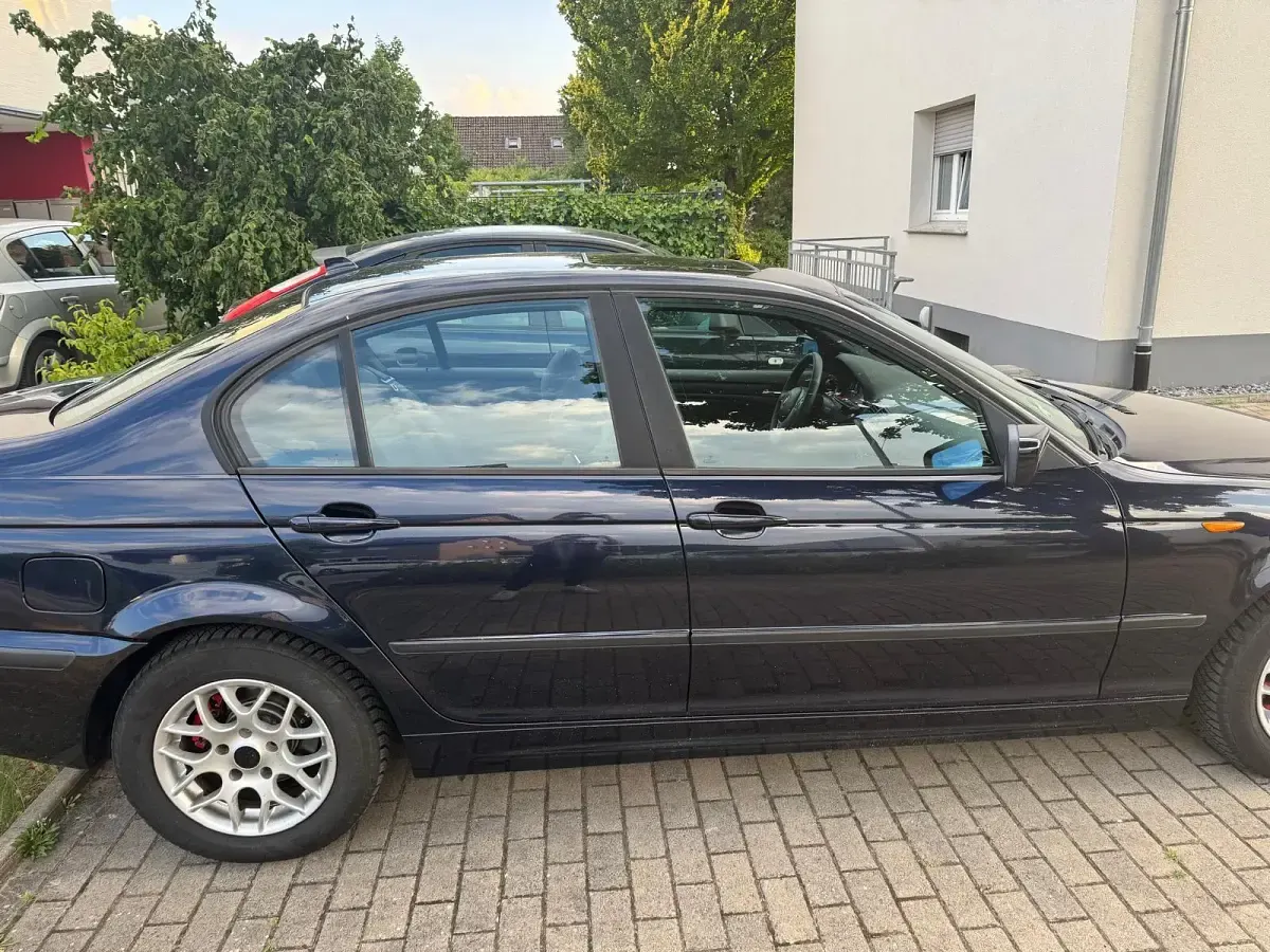 Gebraucht BMW 316 116 PS (85 kW) 2003 Blau Limousine