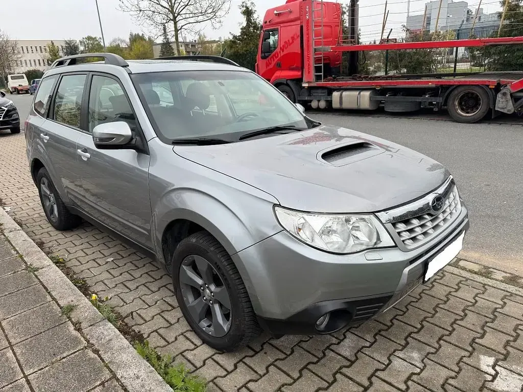 Gebraucht Subaru Forester 147 PS (108 kW) 2012 Grau SUV