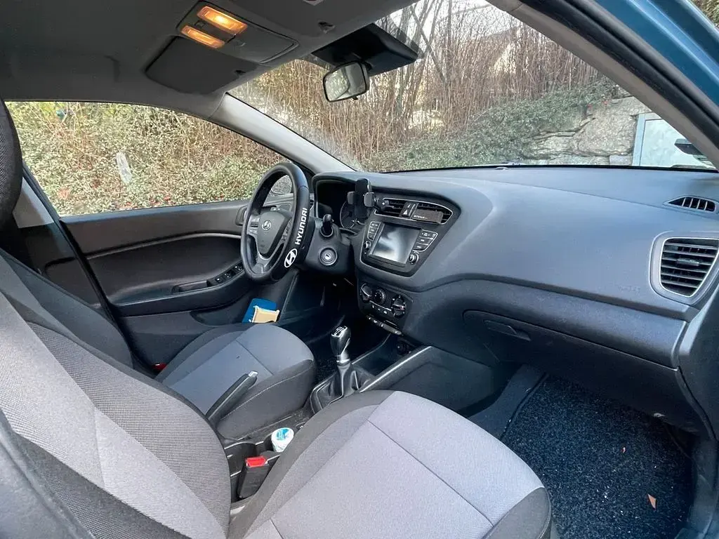 Gebraucht Hyundai i20 YES! 101 PS (74 kW) 2019 Blau Kleinwagen