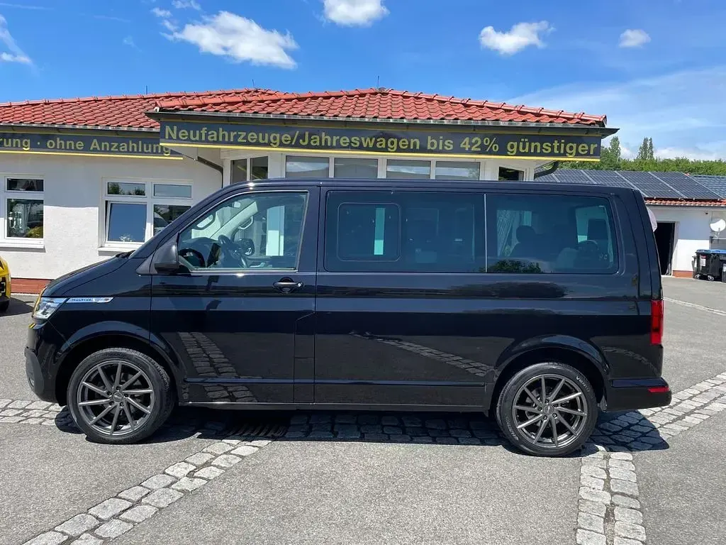 Używany VW Multivan 150 KM (110 kW) 2020 Czarny Minivan