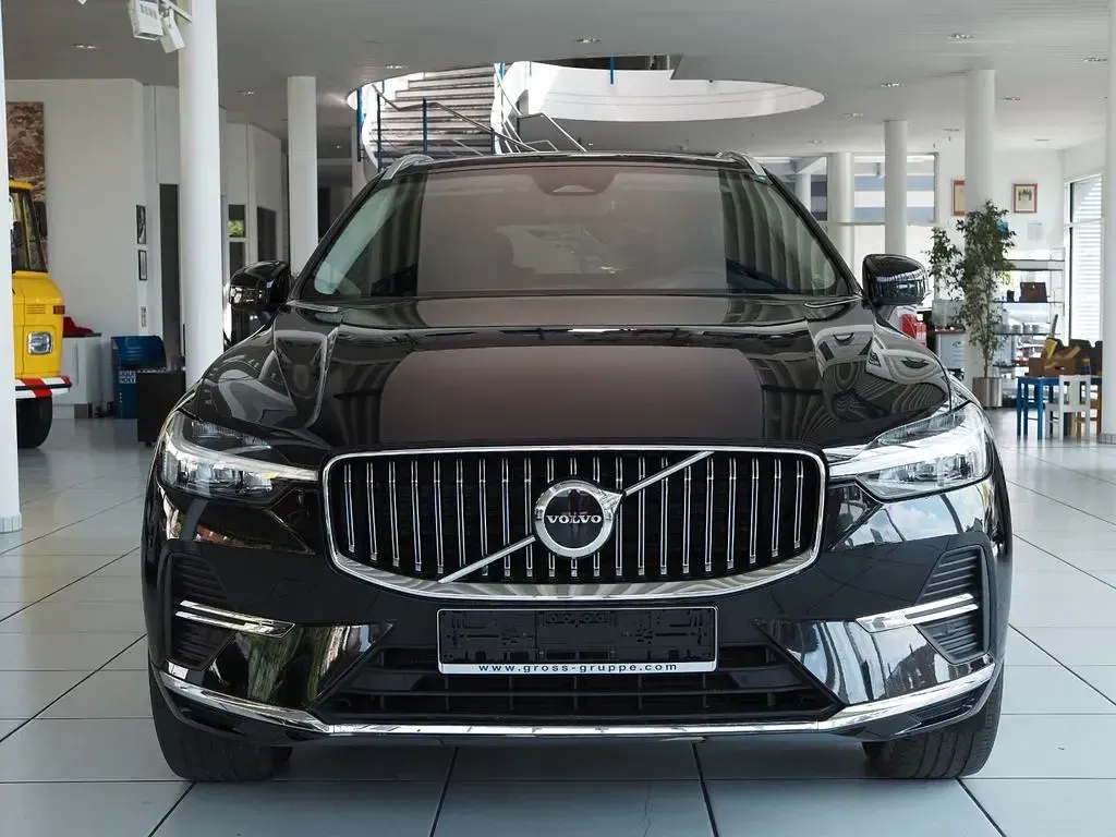 Gebraucht Volvo XC60 Plus 197 PS (144 kW) 2023 Schwarz SUV