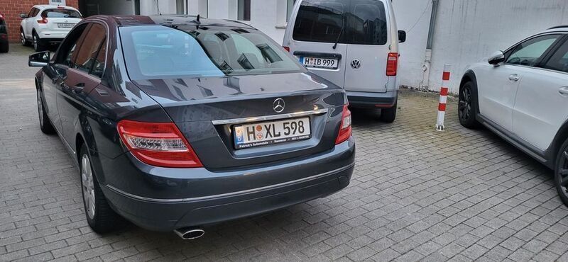 Gebraucht Mercedes C220 170 PS (125 kW) 2010 Grau Limousine