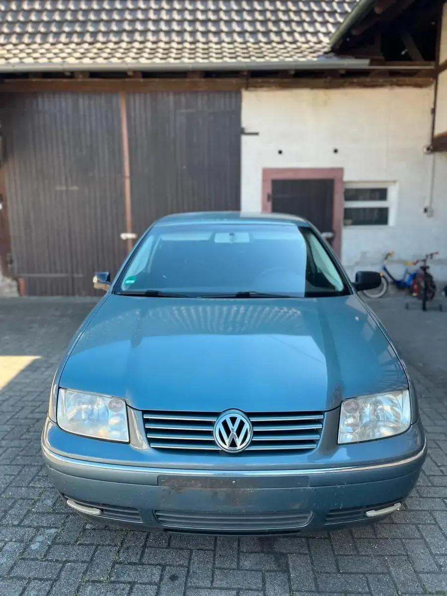 Occasion VW Bora 101 ch (74 kW) 2002 Bleue Berline